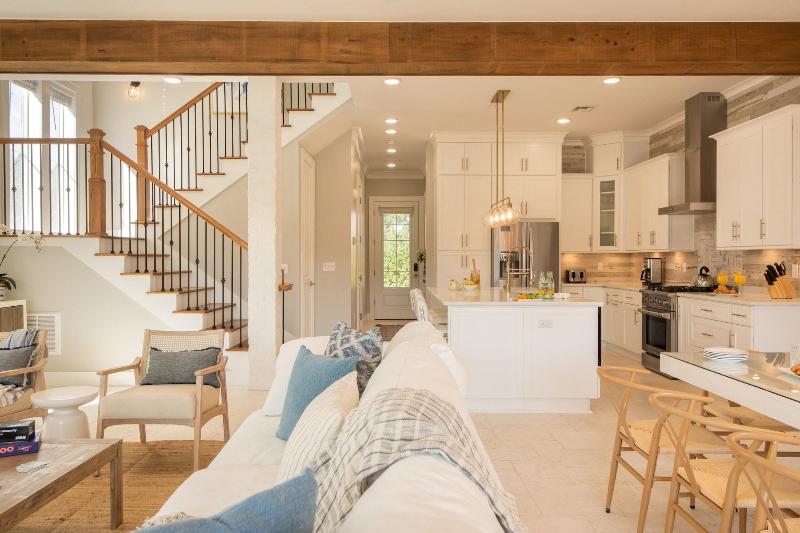 Edgewater By Avantstay Gorgeous Character Lakefron - photo 16