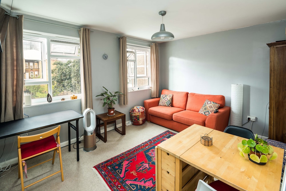 2BD Stylish Home w t Grand Piano Central London — 4-Star Luxury Hotel in London, United Kingdom