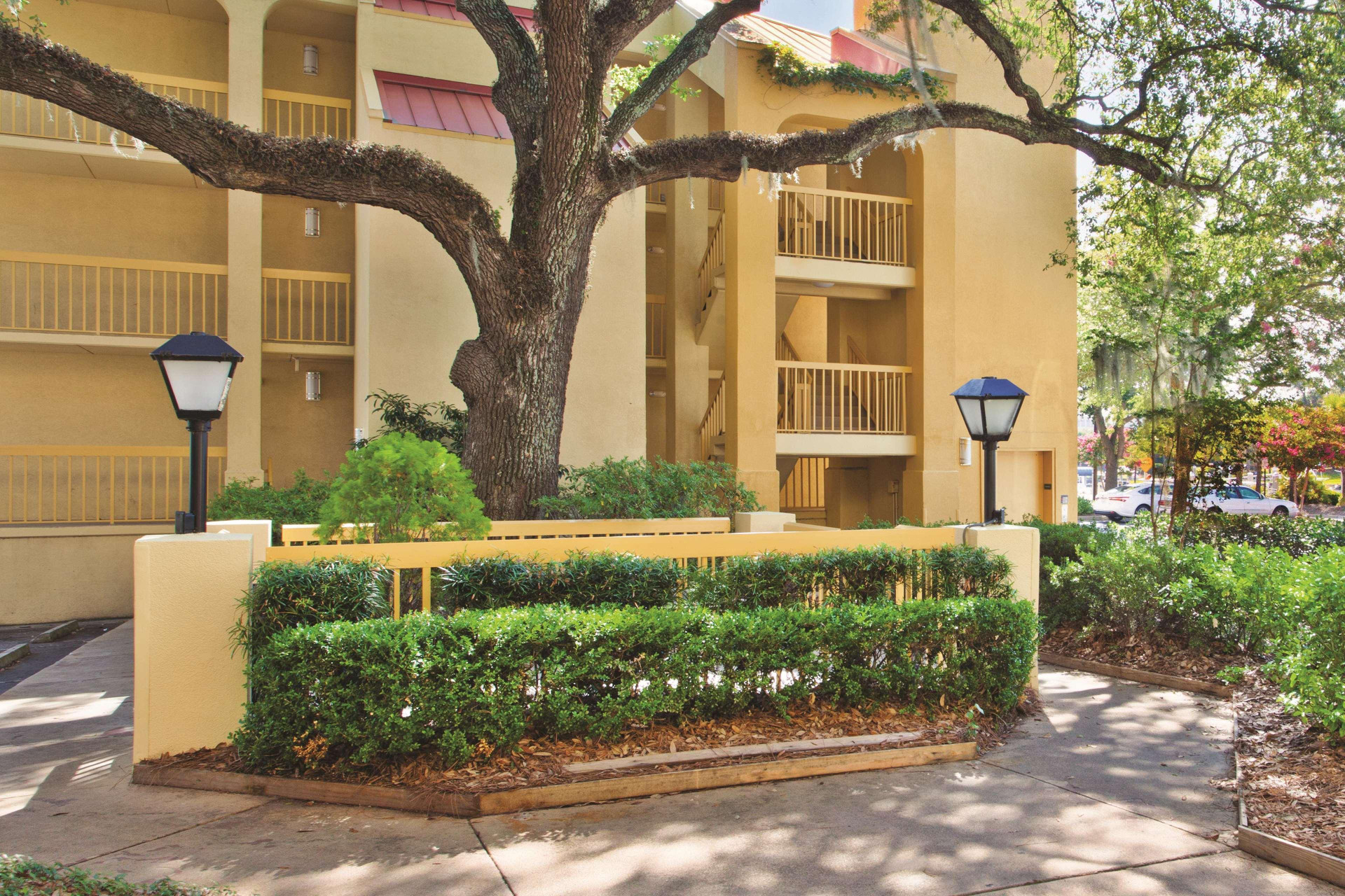La Quinta Inn & Suites by Wyndham Charleston Riverview - photo 5