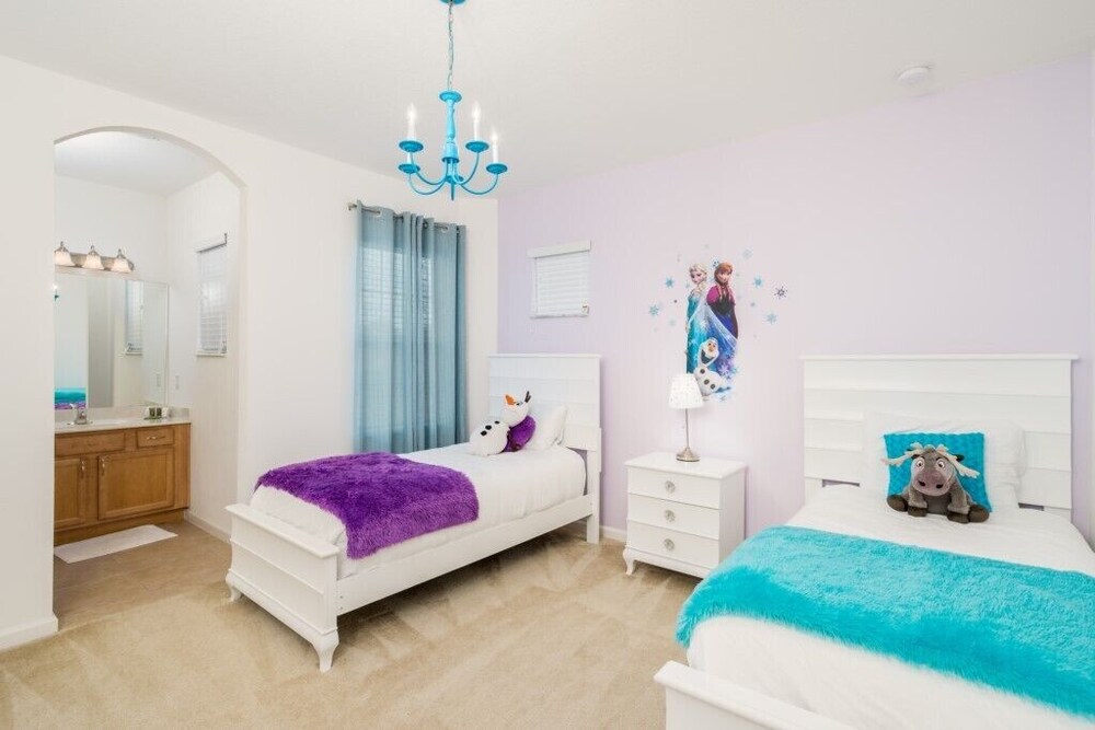 6 bedroom home at Solterra Resort - photo 9