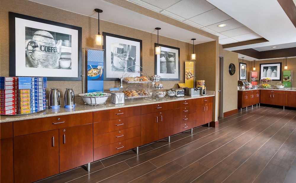 Hampton Inn Mansfield Ontario - photo 2
