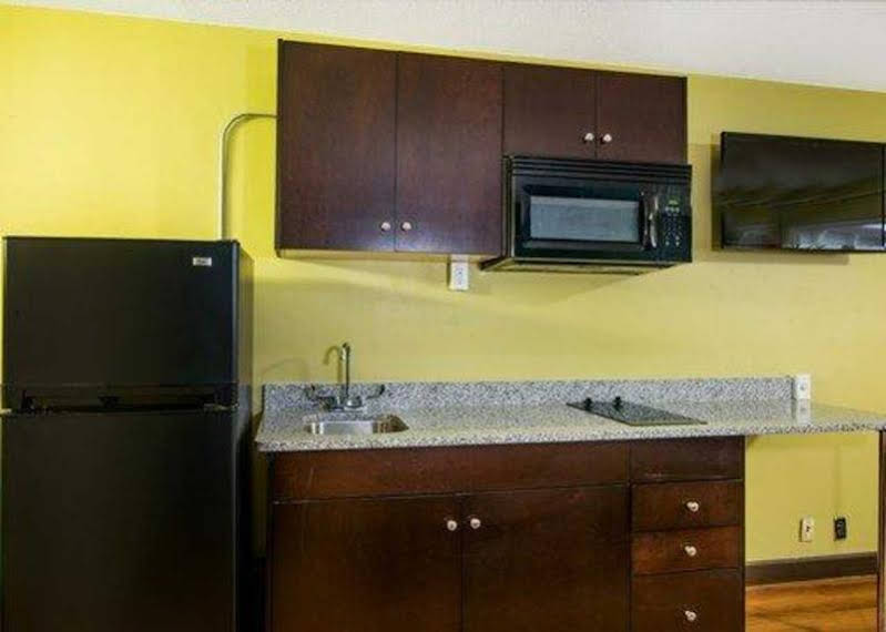 Suburban Extended Stay Hotel Selma I 95 - photo 8