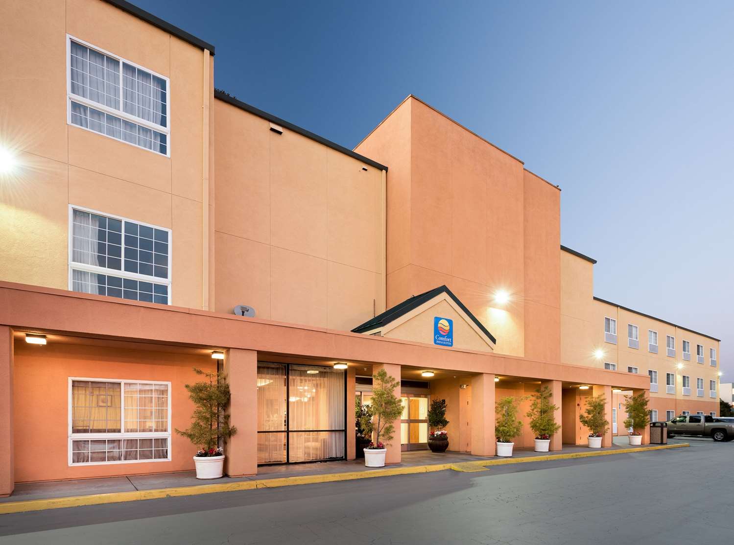 Comfort Inn & Suites Oakland - photo 21