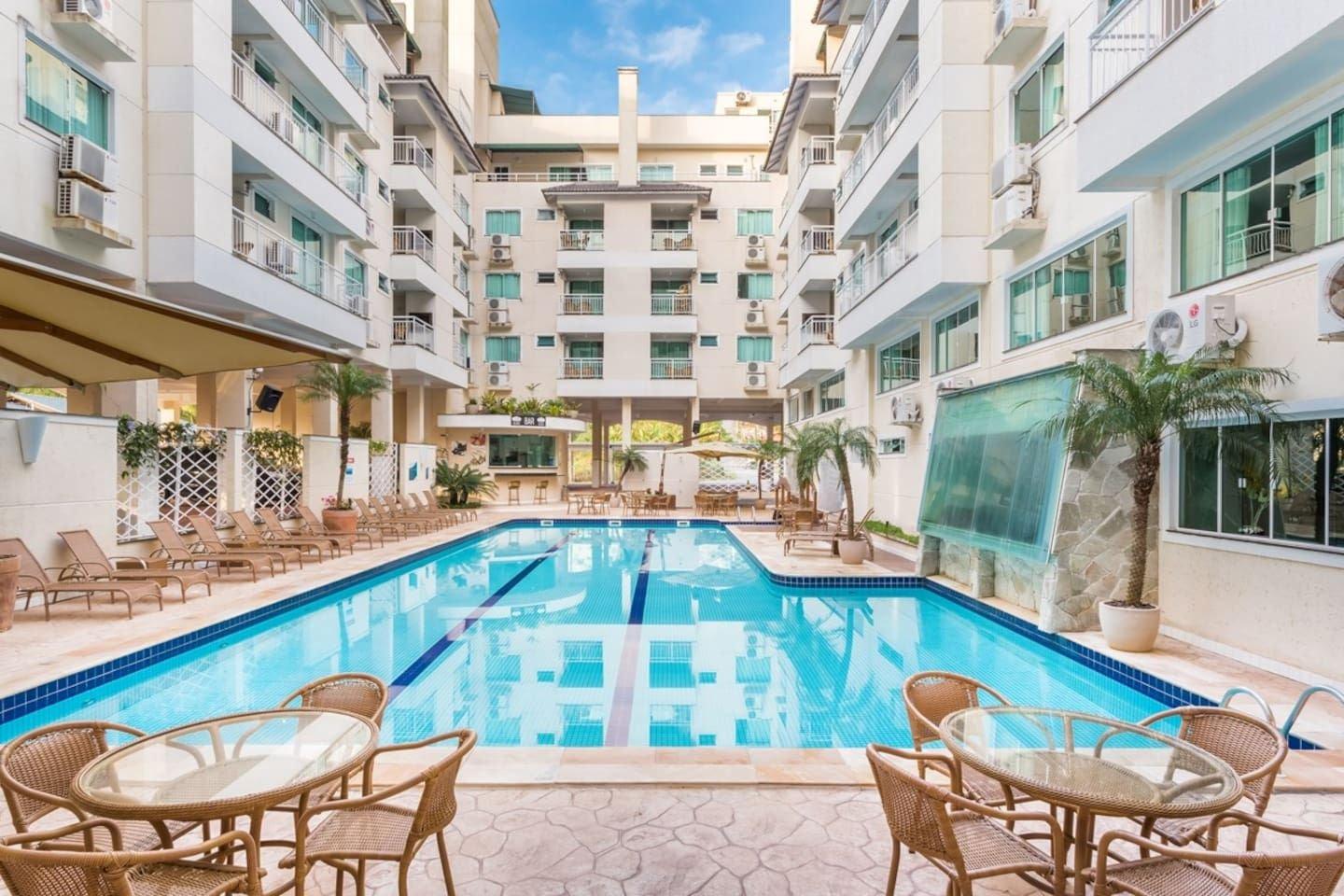 Flat com Piscina Térmica no Bombinhas Summer Beach
