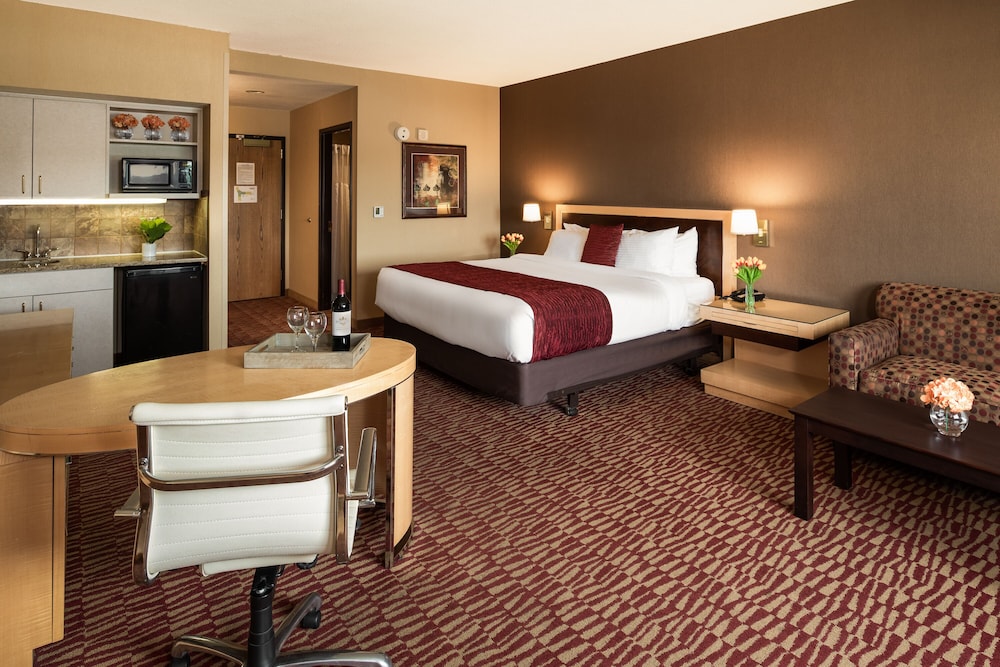 Lakeside Hotel Casino a Travelodge by Wyndham - photo 12