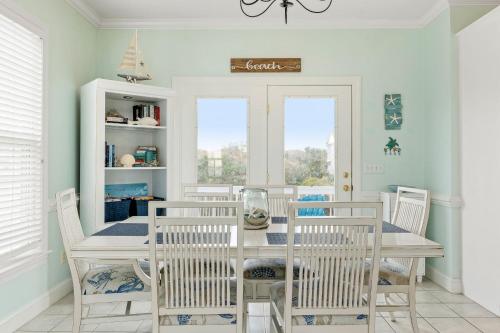 5 Buoys by Oak Island Accommodations - photo 4