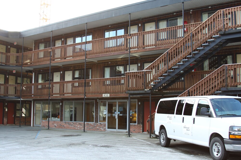 The Driftwood Hotel - photo 21