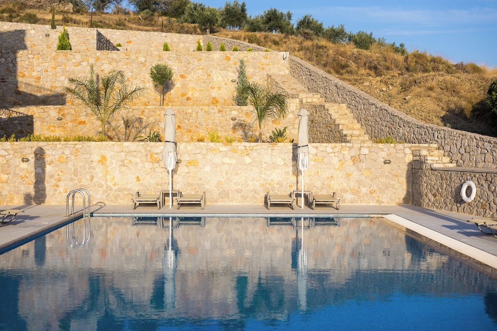 Anassia Villas — 4-Star Luxury Hotel in Nafplio, Greece