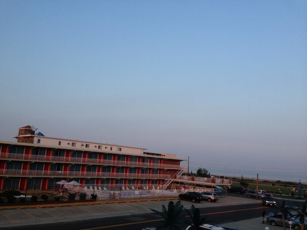 Gold Crest Motel - photo 28