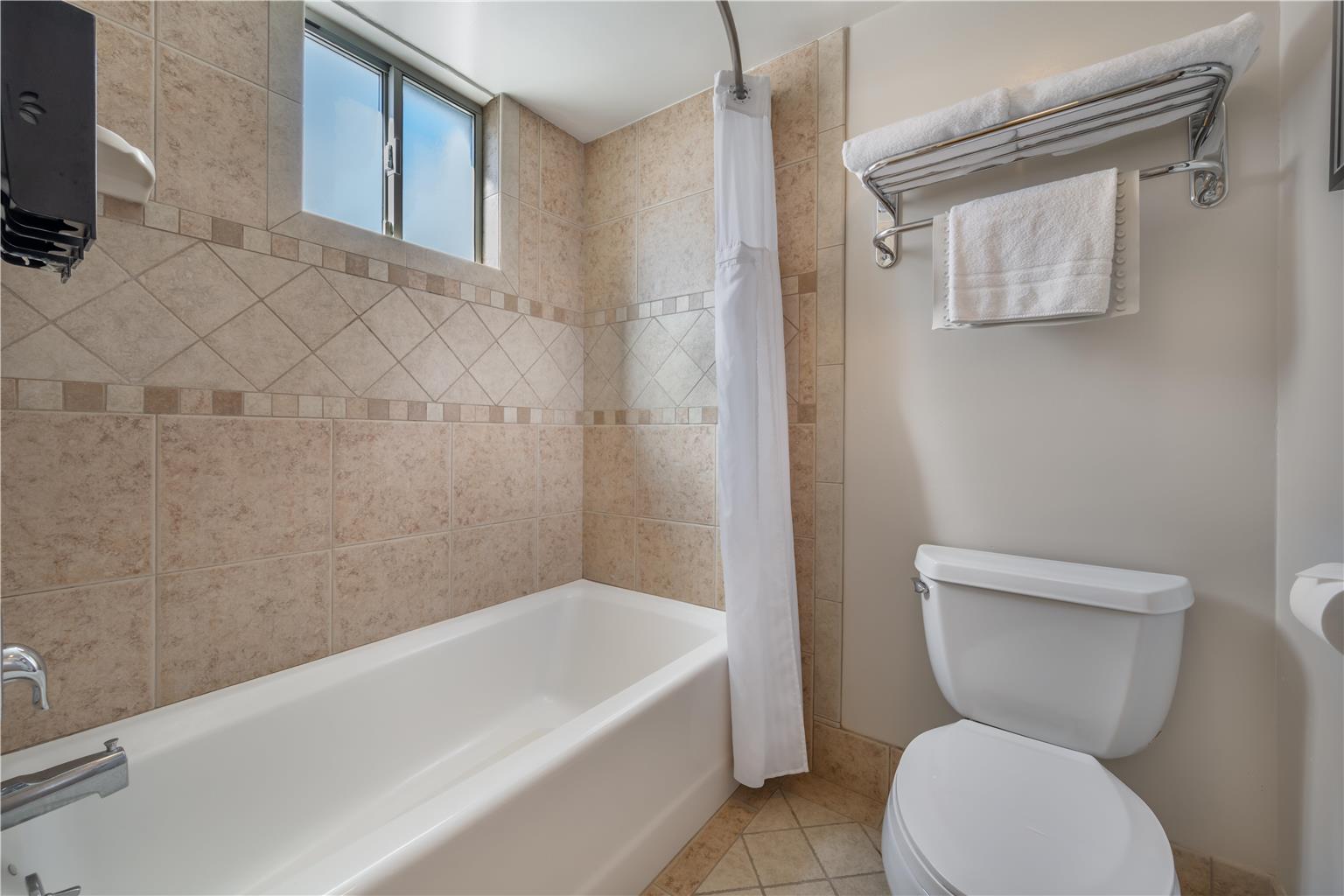 Best Western Plus King's Inn & Suites - photo 35