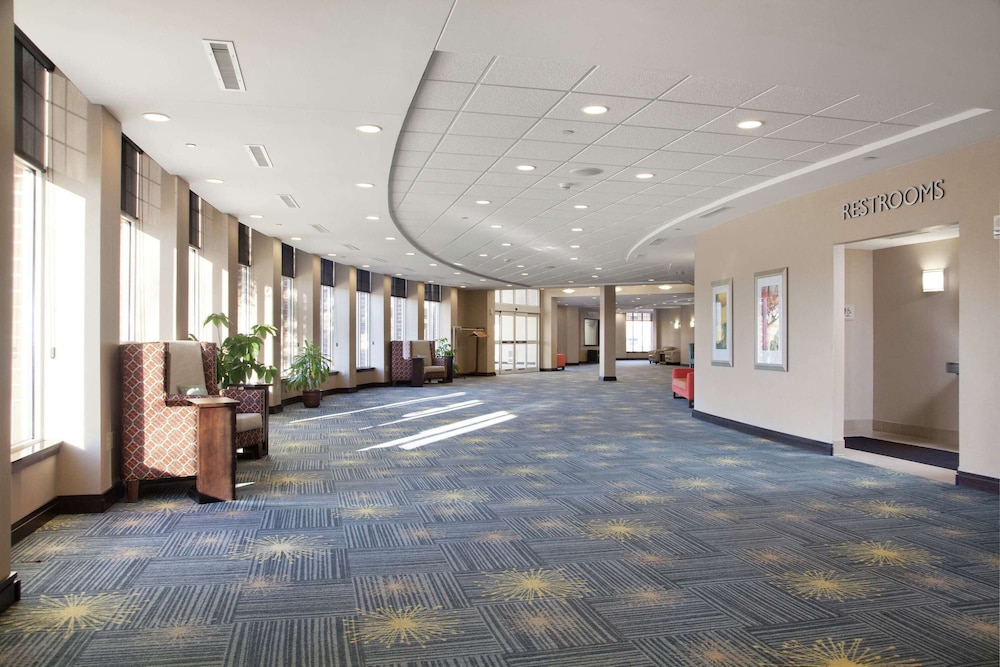 Hilton Garden Inn Fargo - photo 56