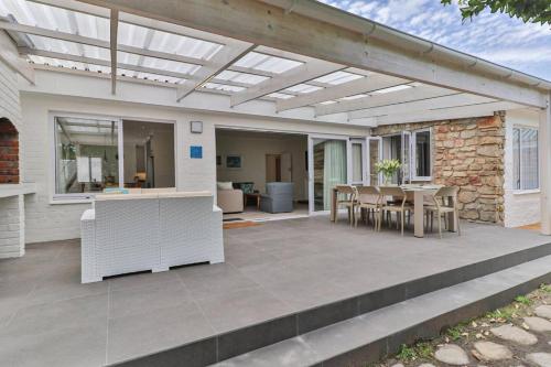 Mooinooientjie at Langbaai beach in Hermanus, South Africa