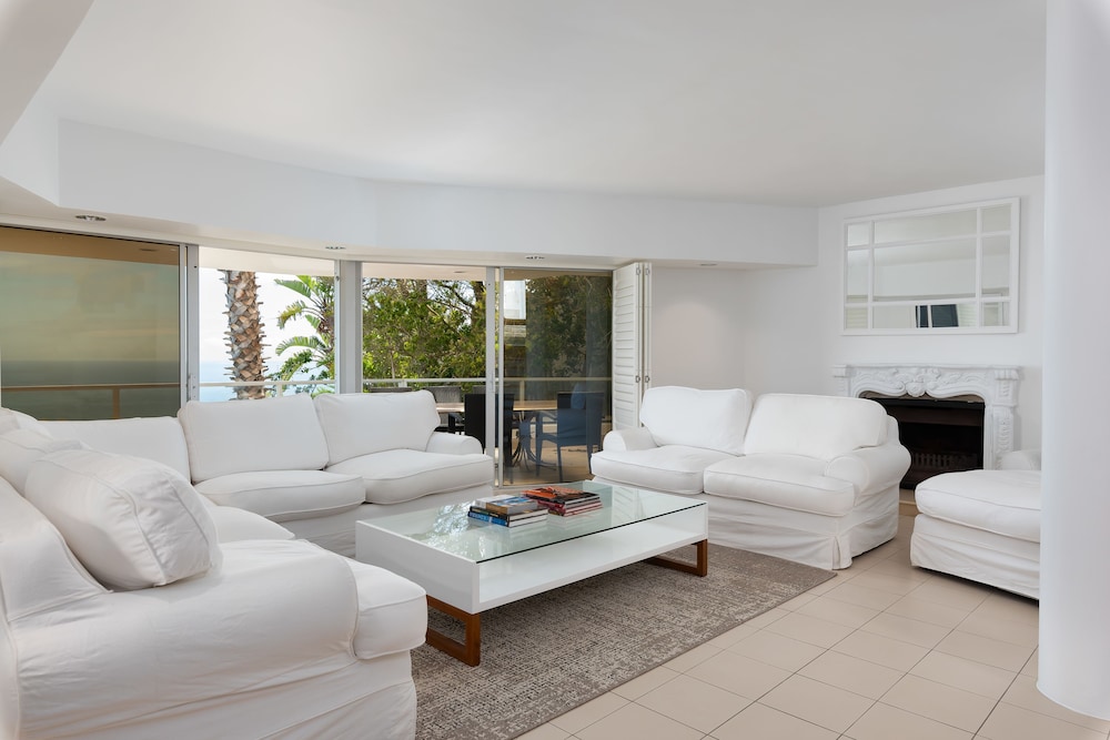 Fresnaye Villa — 4-Star Luxury Hotel in Cape Town, South Africa