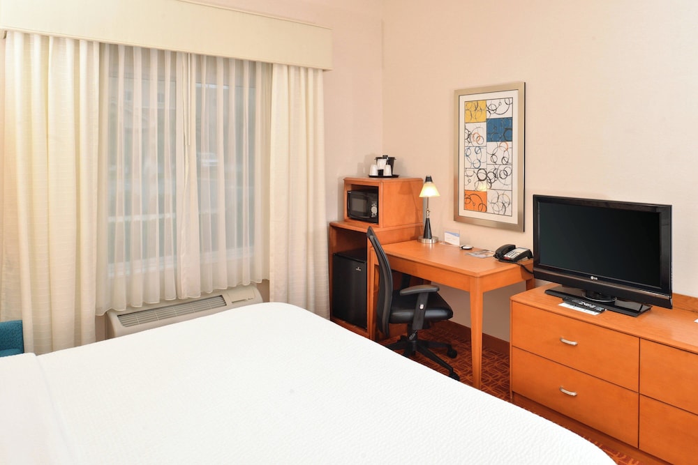 Fairfield Inn & Suites by Marriott Kingsland - photo 12