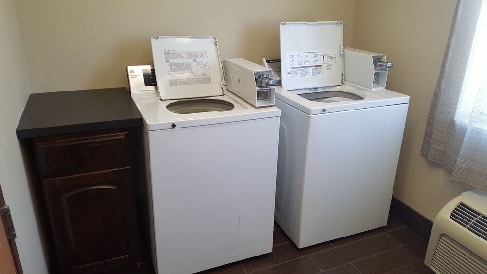Comfort Inn & Suites Near University of Wyoming - photo 32