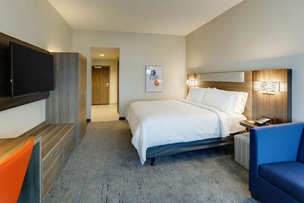 Holiday Inn Express Holly Springs Raleigh Area by IHG - photo 10