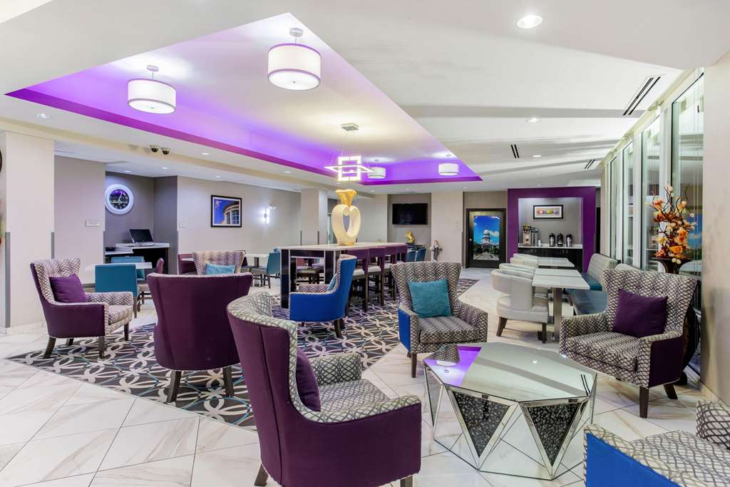 La Quinta Inn & Suites by Wyndham Springfield IL - photo 14