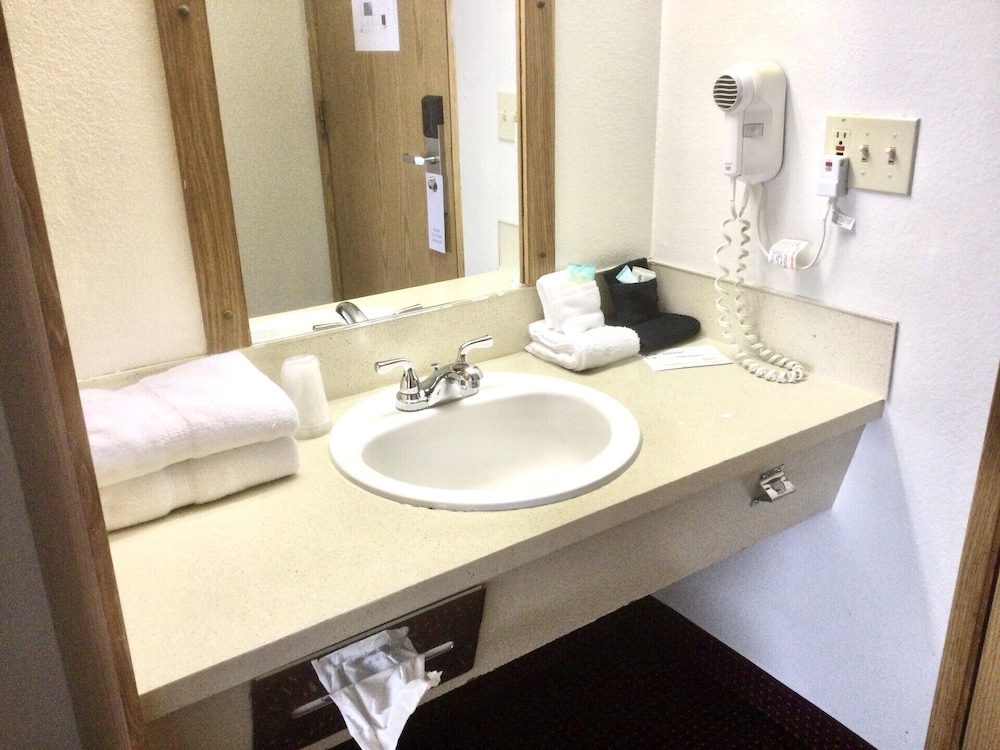 Affordable Inns Evanston - photo 14