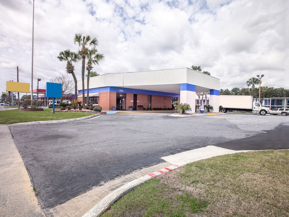 OYO Hotel Lake Park Valdosta I 75 - photo 28