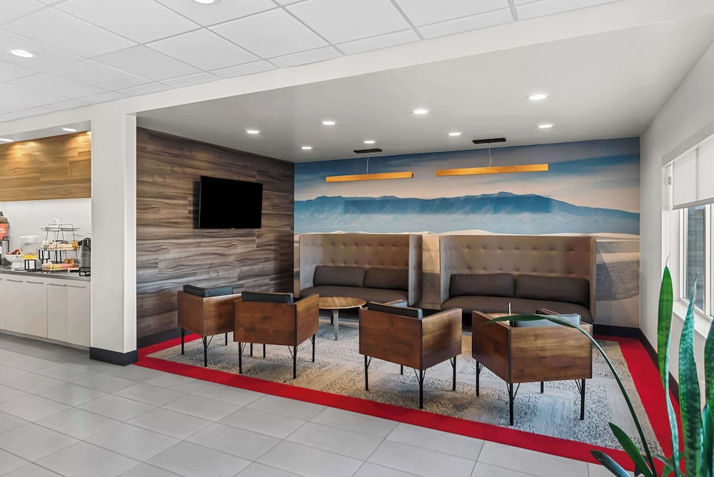 Best Western Plus Ogallala Inn - photo 4