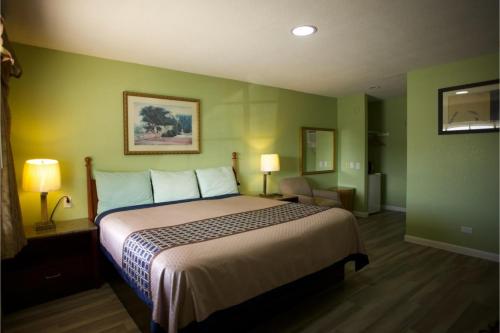 Western Inn - carbon neutral hotel in Hilton