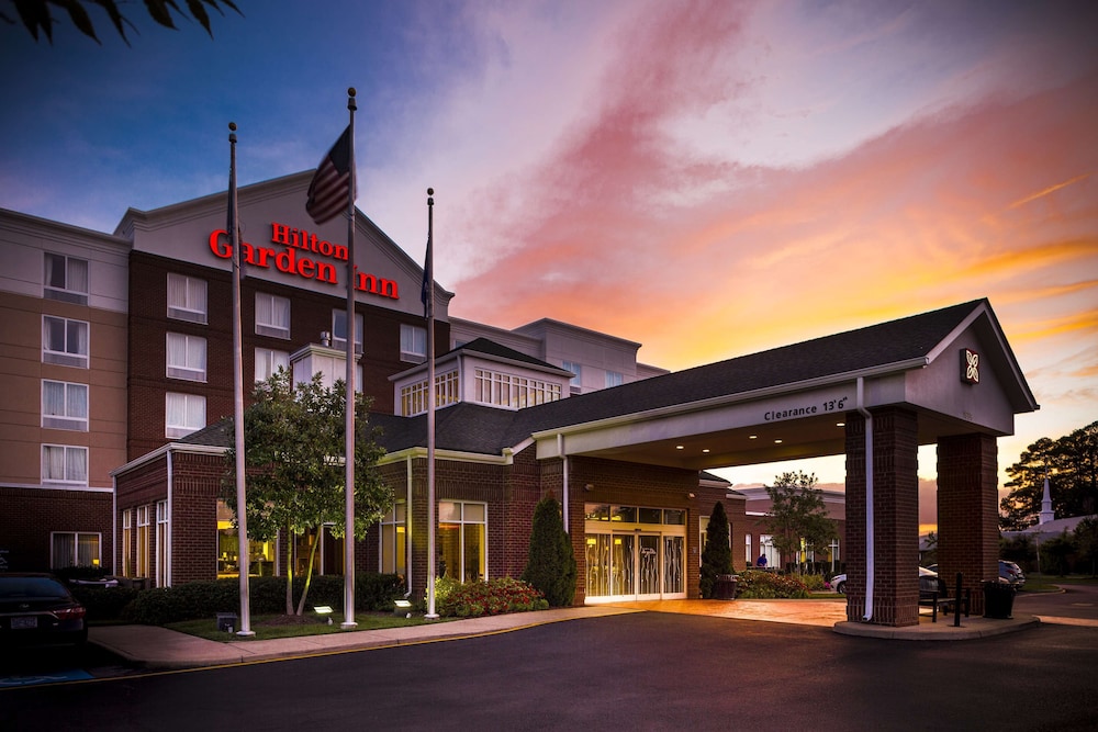 Hilton Garden Inn Hampton Coliseum Central - photo 37