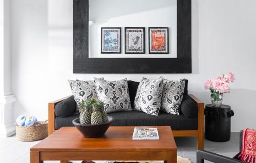Saro Top Location Near Potato Head Walk Everywhere — Seminyak