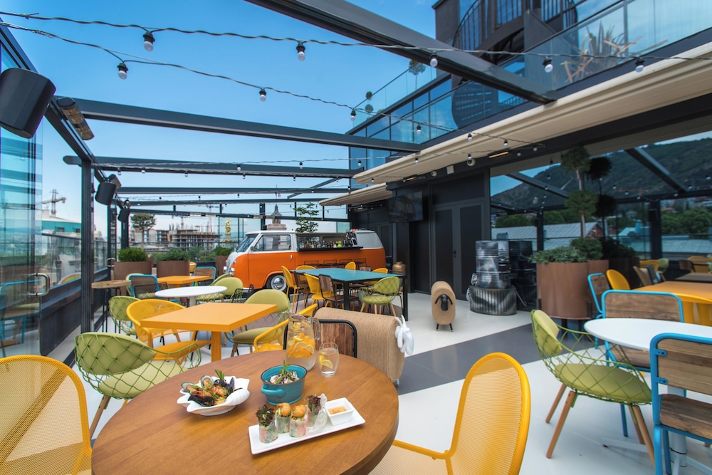 מזון ומשקאות