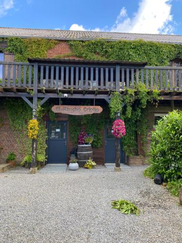 El Rancho Criollo — hotel in Montherme