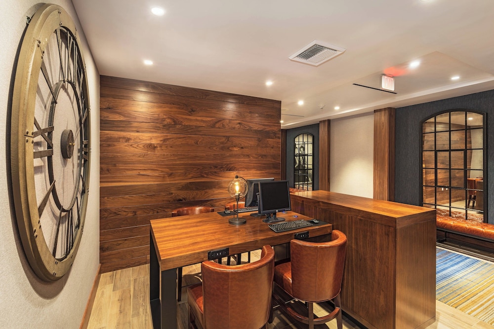 Four Points by Sheraton Los Angeles Westside - photo 26