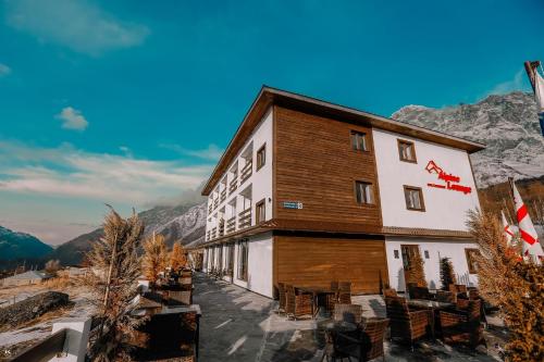 Alpine Lounge Kazbegi — 4-Star Luxury Hotel in Step'antsminda, Georgia