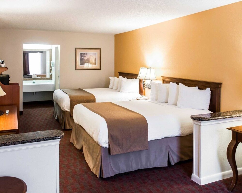 Quality Inn & Suites Live Oak I 10 Exit 283 - photo 6