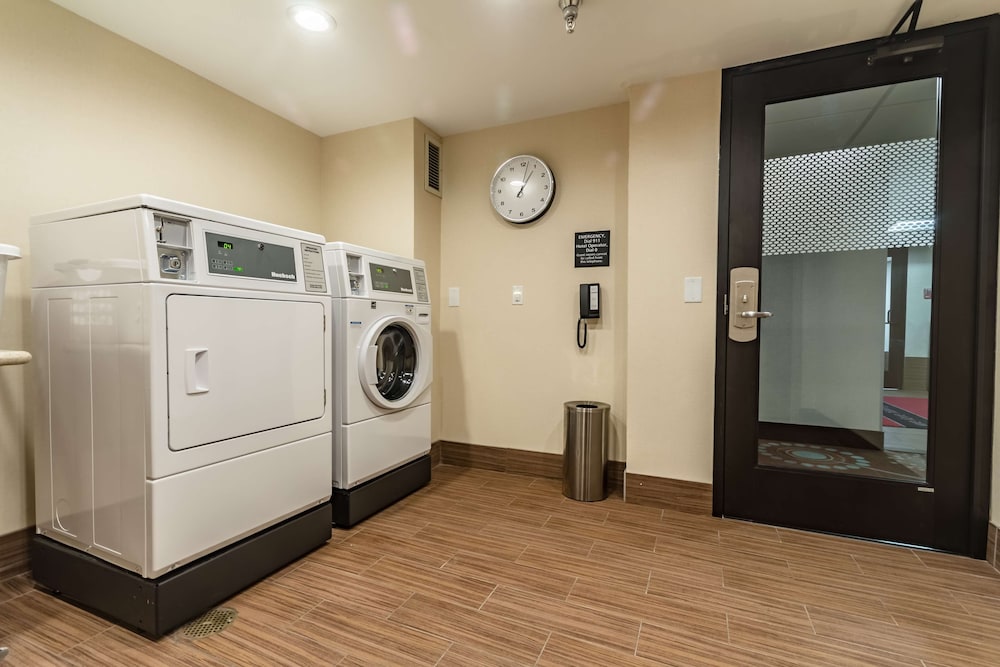 Hampton Inn Winchester University Mall Area - photo 26