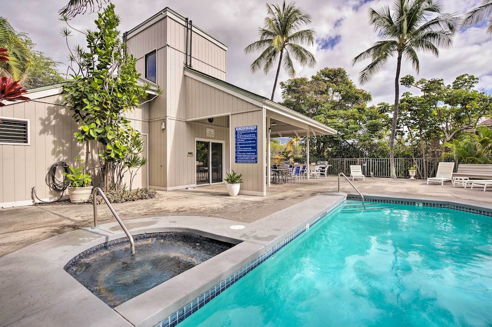 Top Floor Kailua Bay Resort Condo With Ocean Views 21189826 — Kailua Kona
