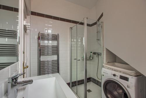Apartamento En El Centro Con Vistas Impresionantes — 4-Star Luxury Hotel in Madrid, Spain