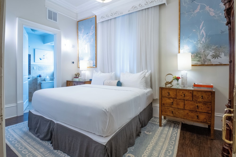 Kentucky Castle Hotel - photo 7