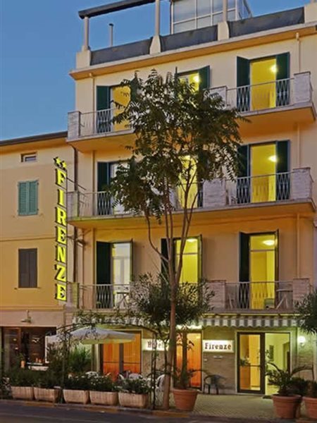 Hotel Firenze - carbon neutral hotel in Viareggio