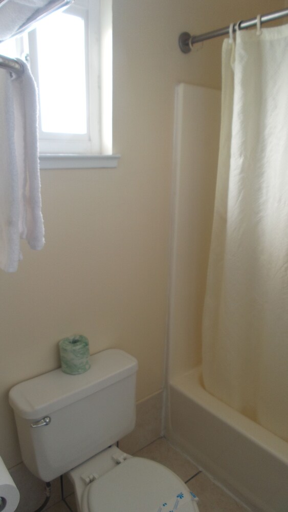 Holiday Motel Oakdale - photo 17
