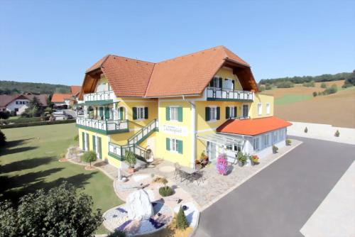 Hotel Garni Thermenglück — 4-Star Luxury Hotel in Unterlamm, Austria