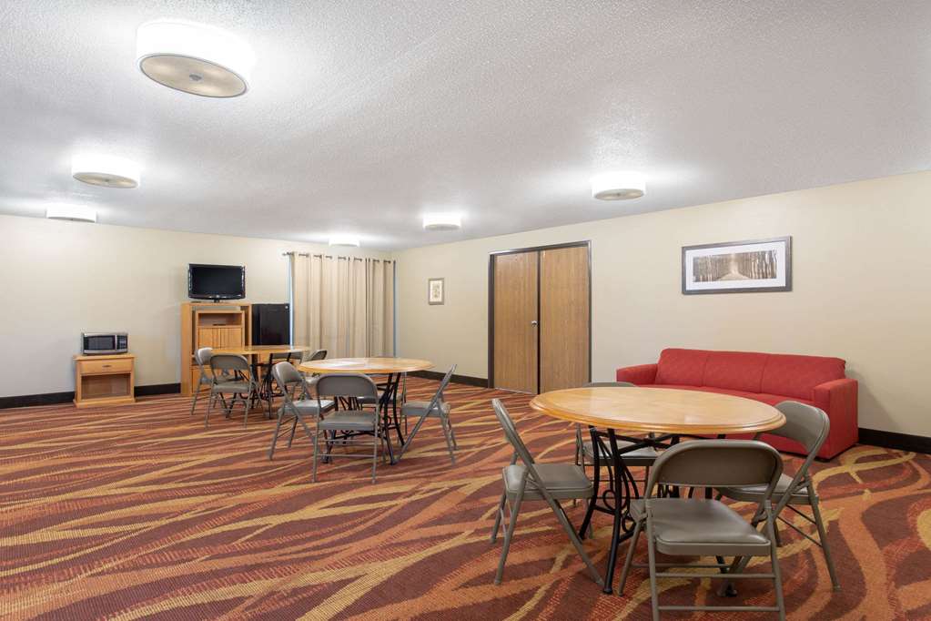 AmericInn by Wyndham Boscobel - photo 30