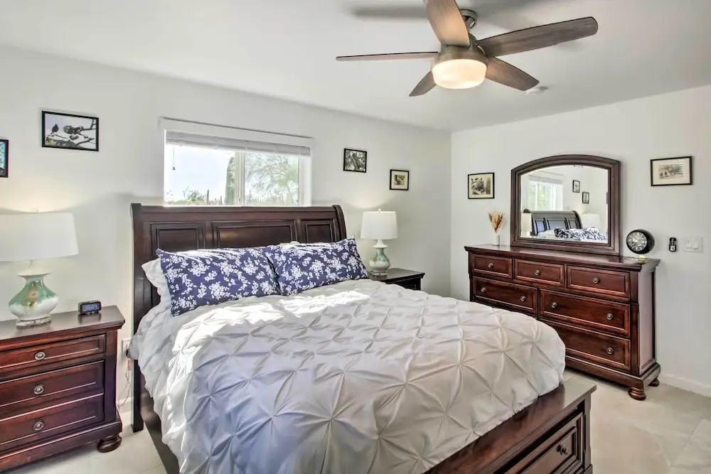 Classy Tucson Escape with Fire Pit on 5 Acres in Tucson, United States