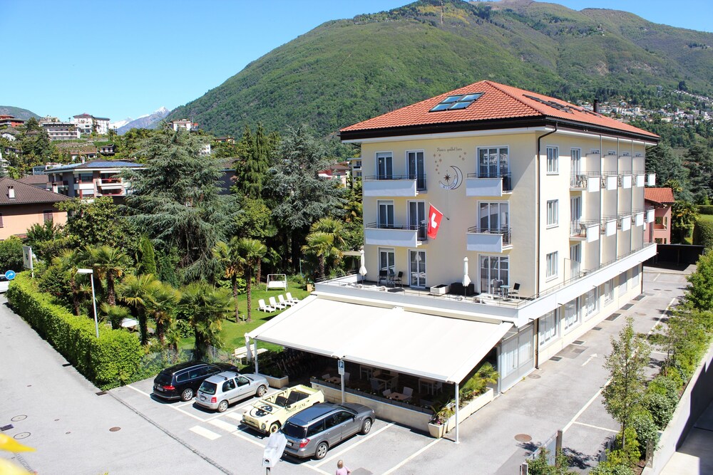 Hotel Luna Garni — hotel in Ascona