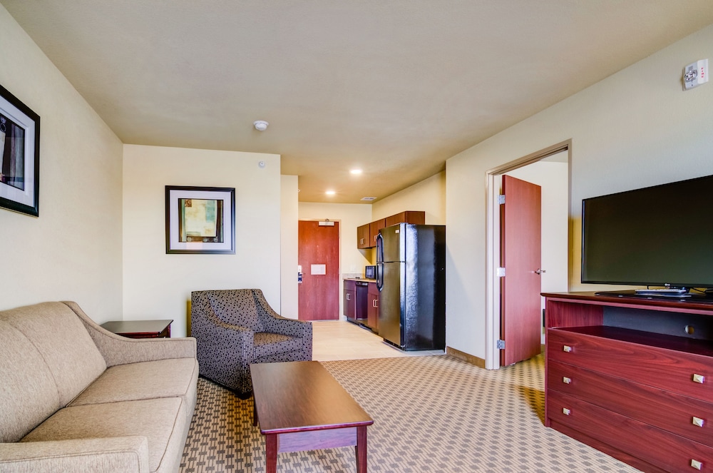 Cobblestone Inn & Suites Lakin - photo 25