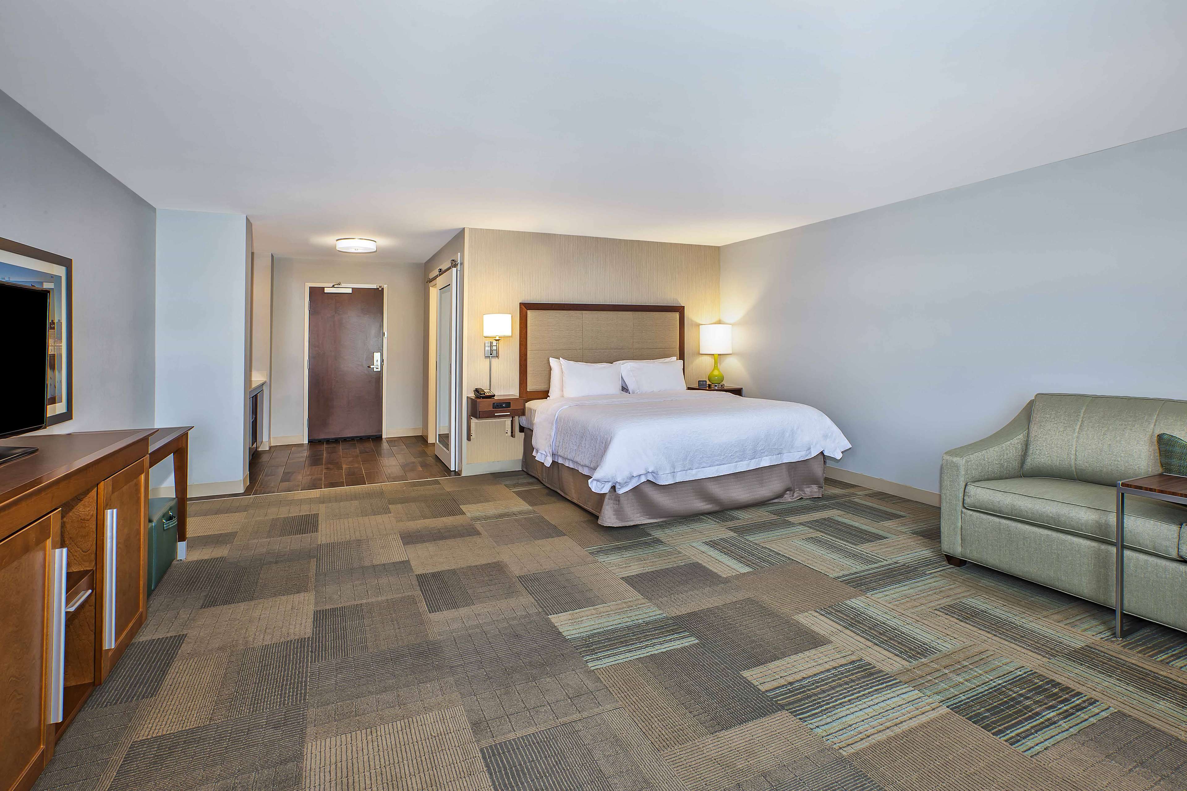 Hampton Inn by Hilton West Bloomfield Novi - photo 13