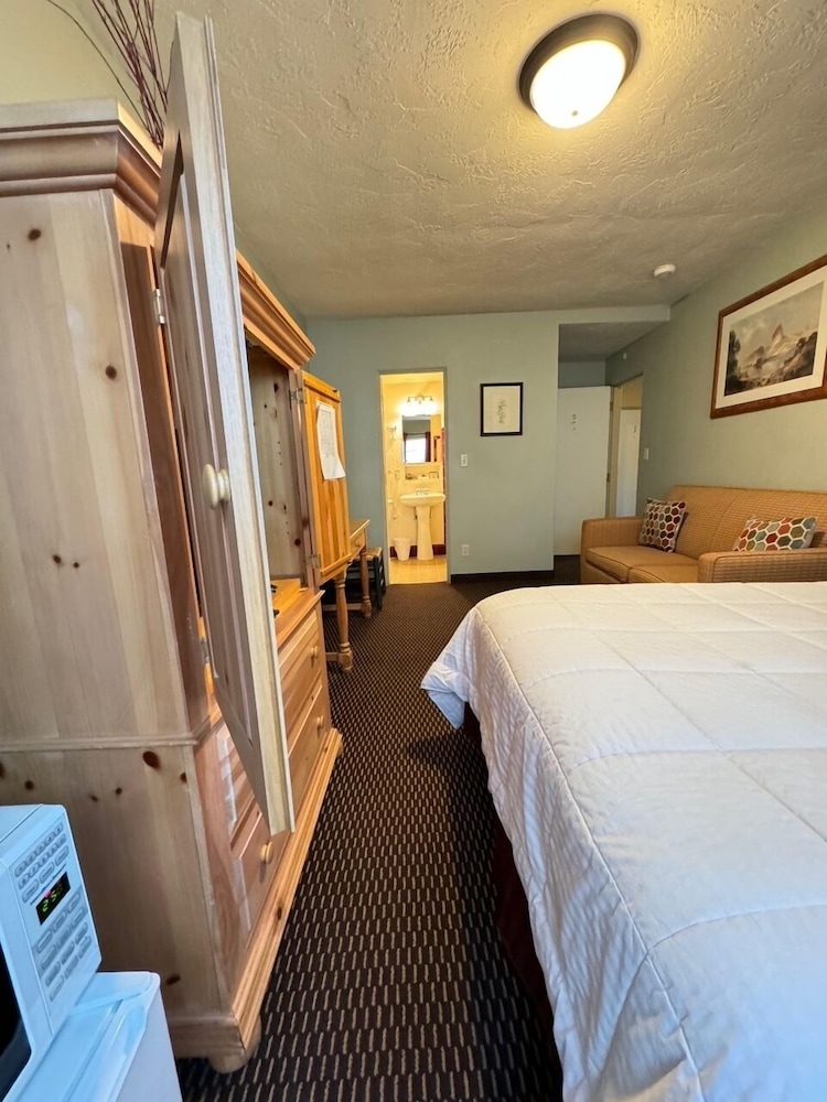 Rugged Country Lodge - photo 23