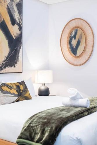 Modern Escape at The Rubik & Rooftop Pool AC