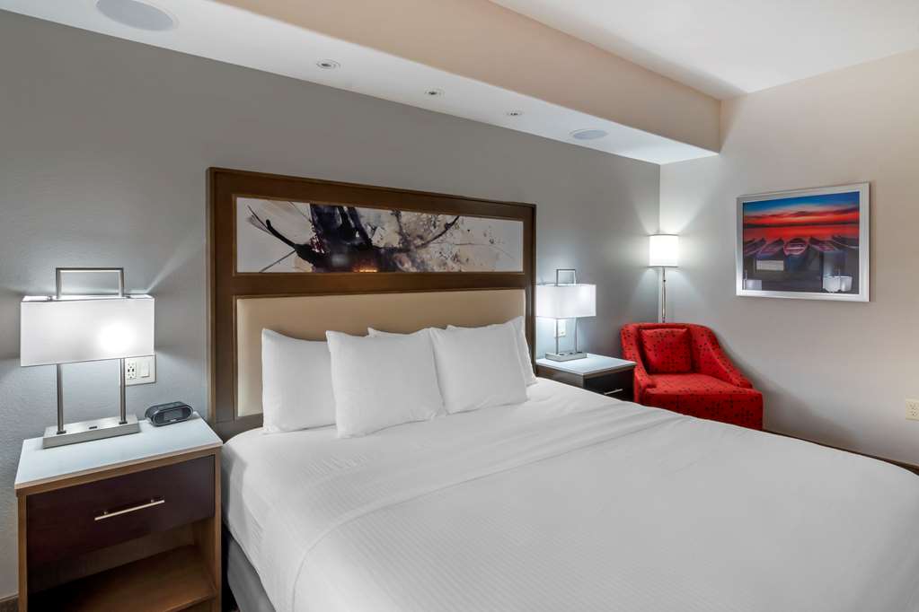 Best Western Premier Liberty Inn Suites - photo 13