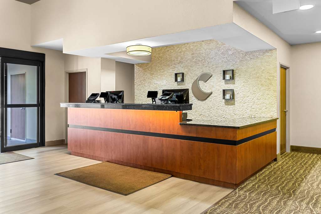 Comfort Suites Grayslake near Libertyville North - photo 7