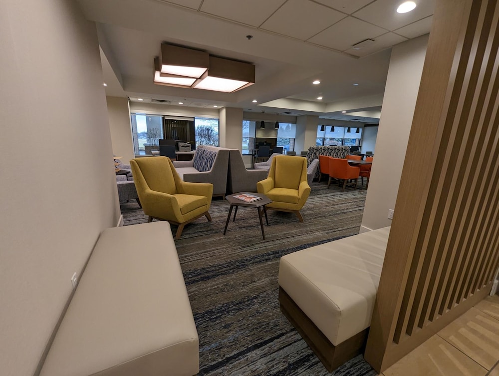 Holiday Inn Express Indianapolis Airport by IHG - photo 66
