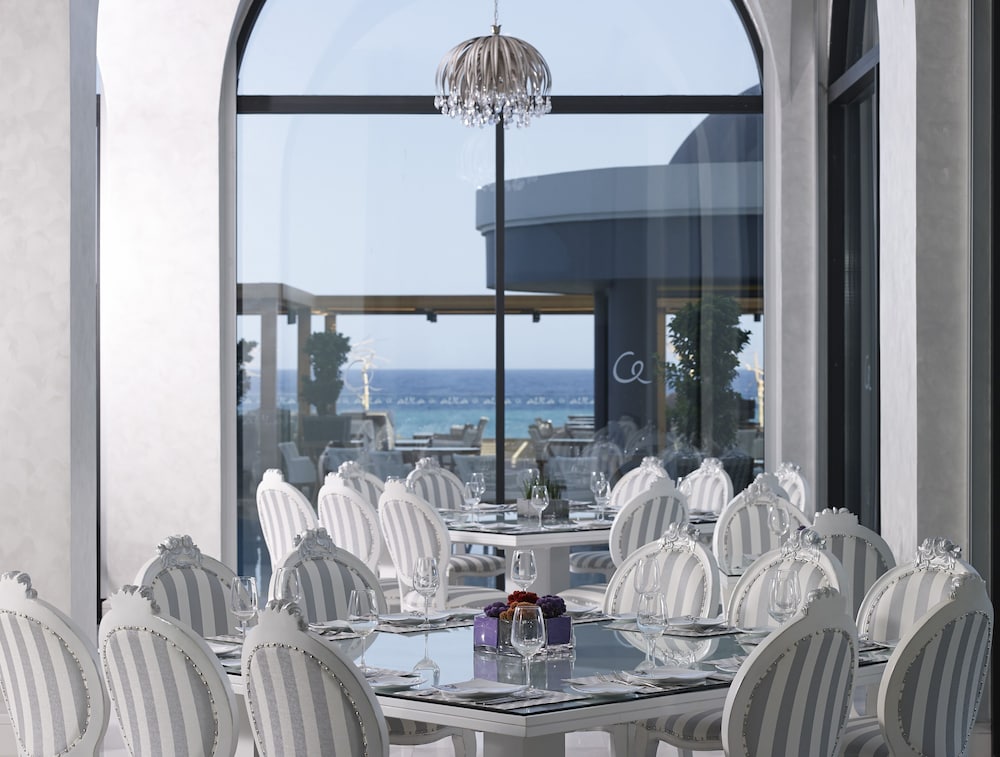 מזון ומשקאות